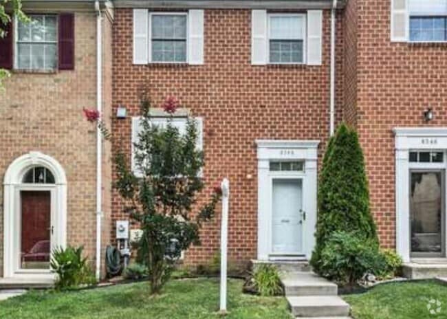 Building Photo - 8548 Pine Run Ct
