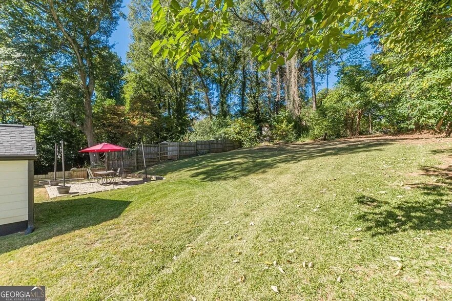 Building Photo - 2657 Blount St