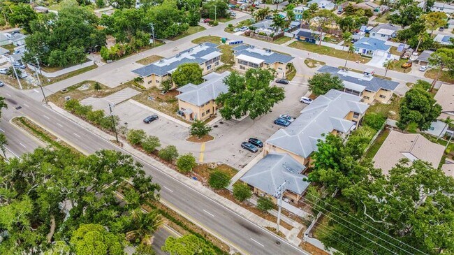 Building Photo - 2826 W Rainbow Cir