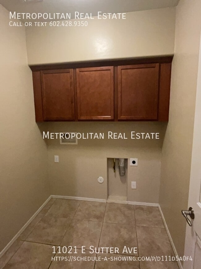 Building Photo - 11021 E Sutter Ave