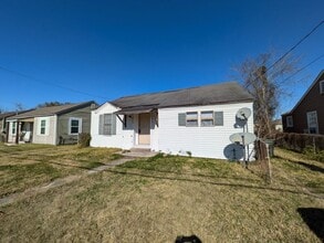 Building Photo - 1878 Delaware St