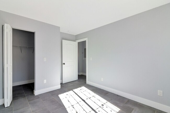 Building Photo - 2518 N McCarran St