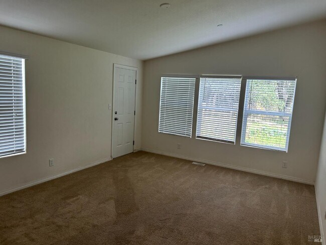 Building Photo - 6297 Pleasants Valley Rd