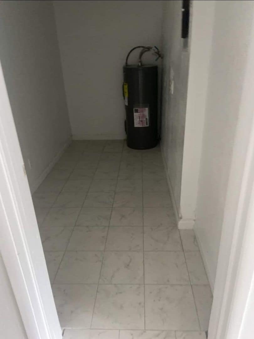 Building Photo - 4731 N Pine Hills Rd