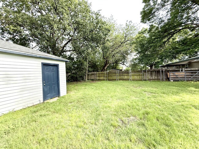 Building Photo - 1222 Hargrove St