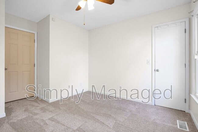 Building Photo - 7345 Pebblebrook Dr