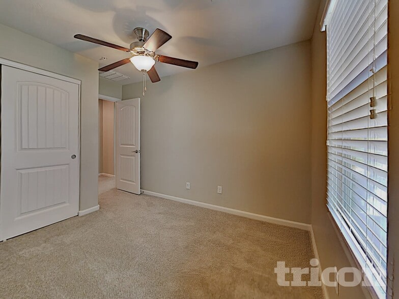 Building Photo - 12582 W Mazatzal Dr