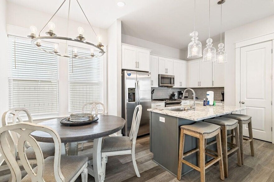 Building Photo - 24 Beach View Dr