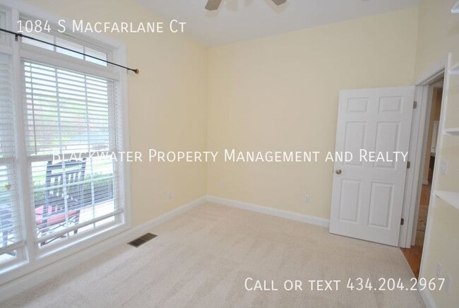 Building Photo - Beautiful Home in Lake Vista