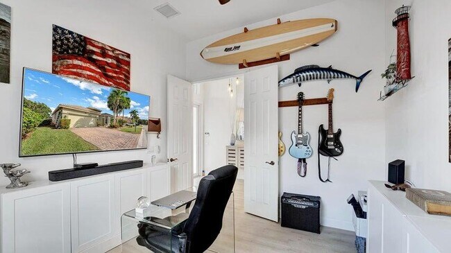 Building Photo - 8163 Alberti Dr