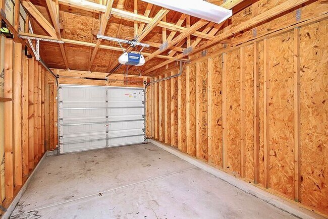Building Photo - 2BD/2.5BA Townhome w/ ADDITIONAL LOFT in Market Street at Cedar Walk!
