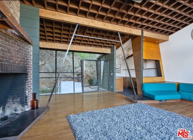 Building Photo - 8663 Nash Dr