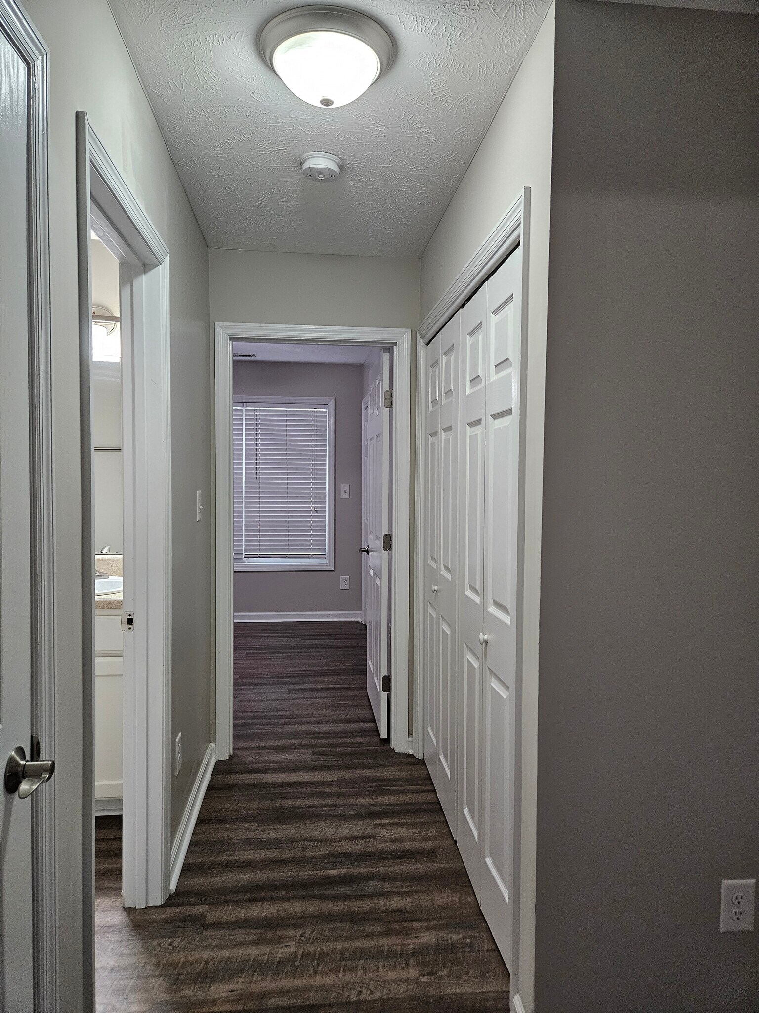 Hallway - 601 Roxie Ave