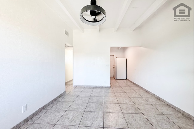 Building Photo - 2Bed/1Bath Duplex at McDowell/32nd St! Ready for Immediate Move-In! – NO HOA!