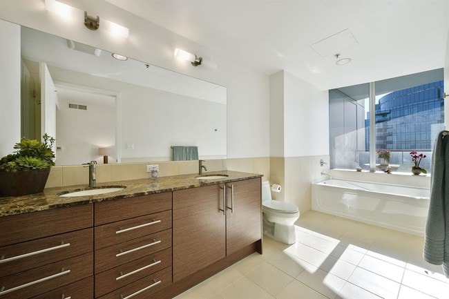 Building Photo - 338 Spear St