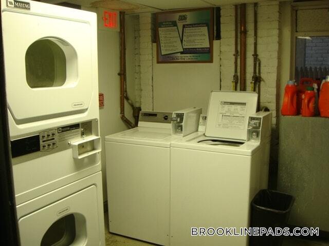 Building Photo - 12 Dean Rd