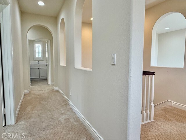 Building Photo - 50 Winding Way