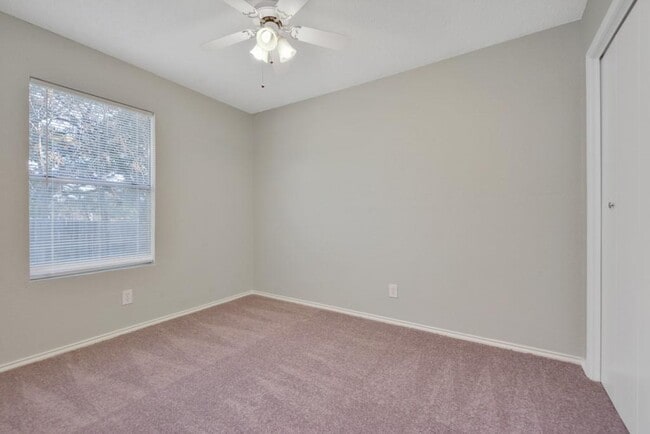 Building Photo - 9101 Japonica Ct