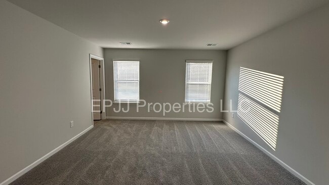 Building Photo - 141 Randwick Ln