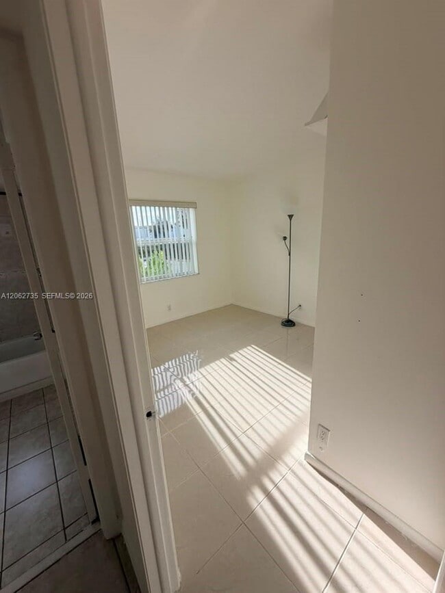 Building Photo - 12193 Royal Palm Blvd