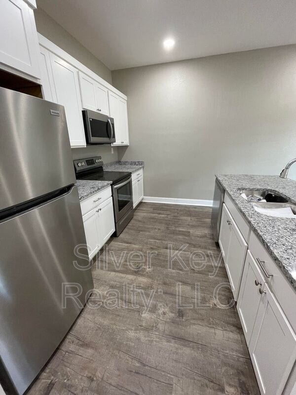 Building Photo - 402 Ingleside Ave