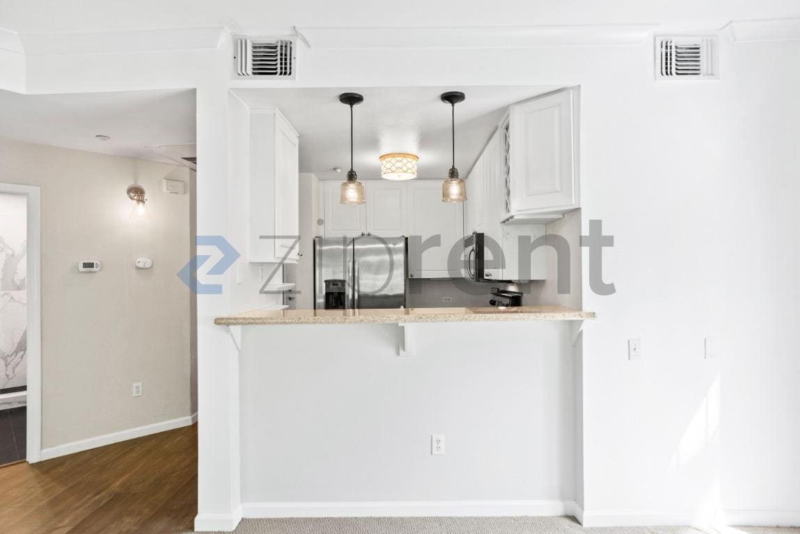 Building Photo - Unit 164