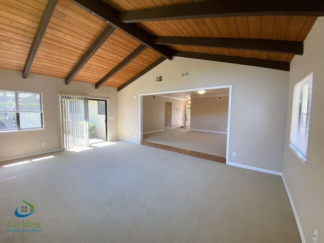 Building Photo - $5995 - Spacious 4 Bed/2 Bath Los Gatos Ho...