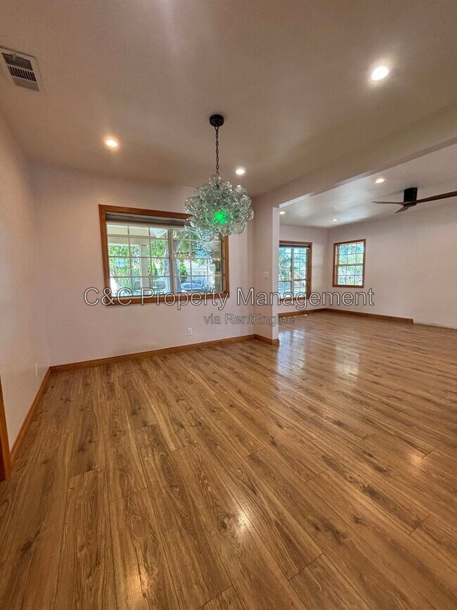 Building Photo - 2918 Gibson Pl