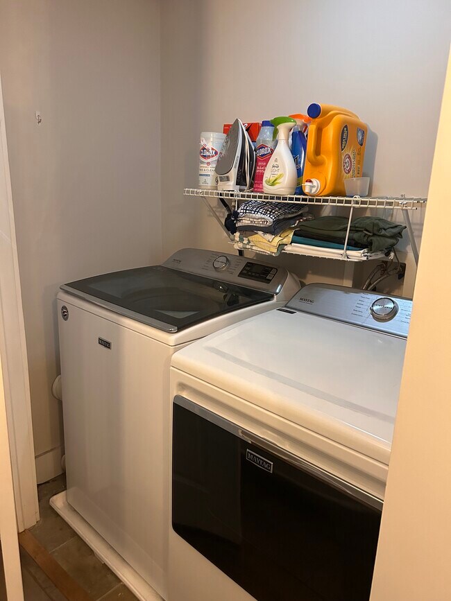 Full-size washer and dryer - 1241 Kenyon St NW