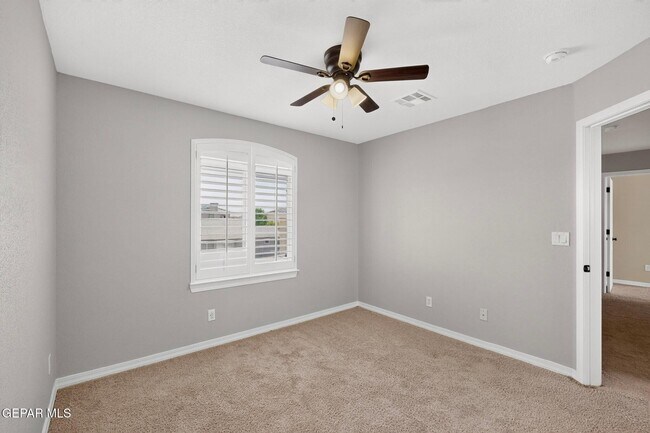 Building Photo - 14613 Sunny Land Ave