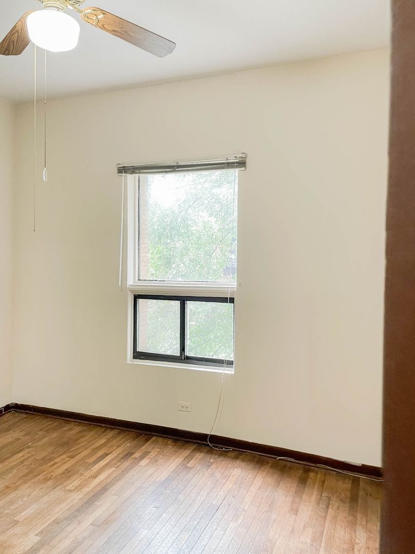 Building Photo - 877 W Lill Ave