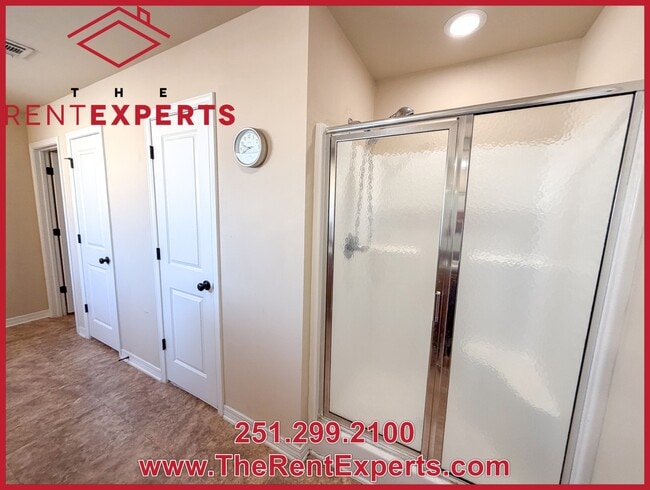 Building Photo - 9638 Estate Dr