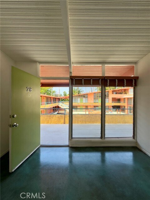 Building Photo - 1400 Hayworth Ave
