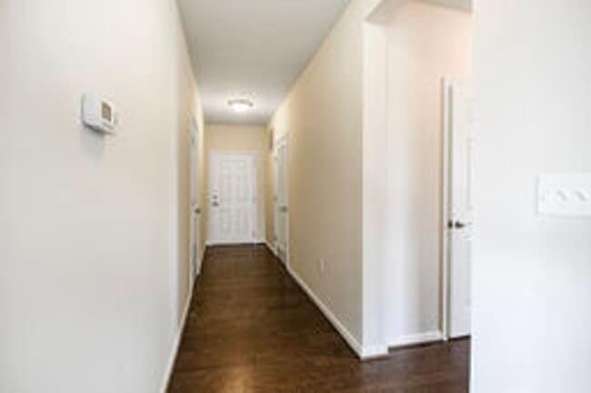 Building Photo - Spacious and Modern 2BR/2BA Condo in Norbeck Crossing