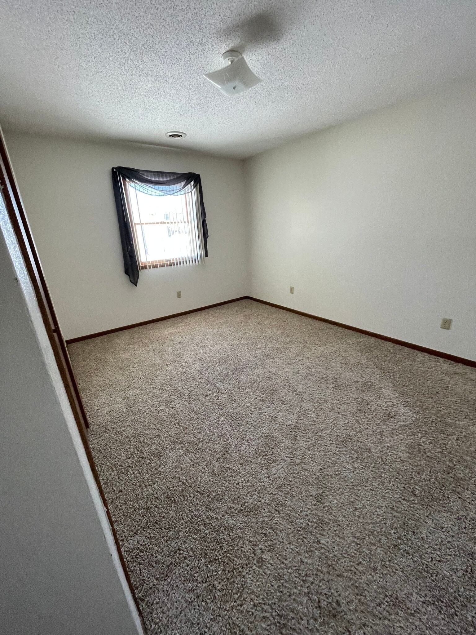 Building Photo - 716 Randy Rd