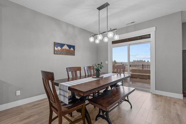 Building Photo - Modern 4BD/3BA Rental with Garage & Fenced Yard – Available Now