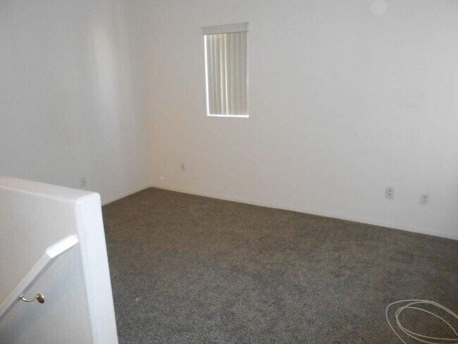 Building Photo - Spacious Home 2 Story Home in Black Mountain