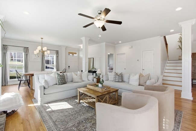 Building Photo - 2046 Lequire Ln