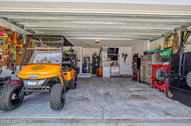 Building Photo - 15599 Chir Pine Dr