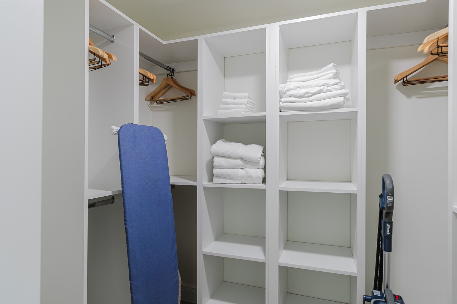 Building Photo - 987 SW 37th Ave