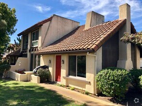 Building Photo - 4711 Calle Reina