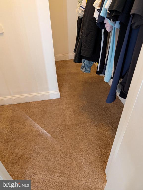 Building Photo - 701 Thornton Ct