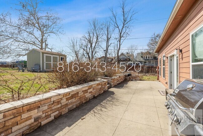 Building Photo - Indoor Pool! FULLY Furnished Short or Mid Term Rental