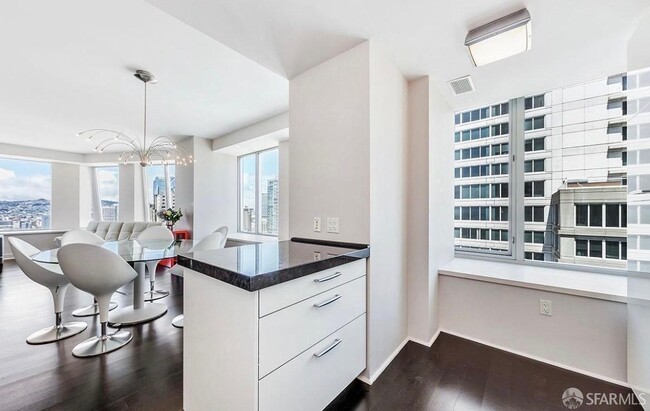 Building Photo - 188 Minna St