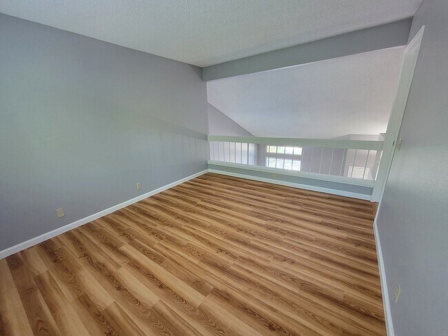 Building Photo - Spacious Beauty with Remodeled Kitchen and...