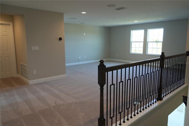 Building Photo - 5450 Wayfarer Ave