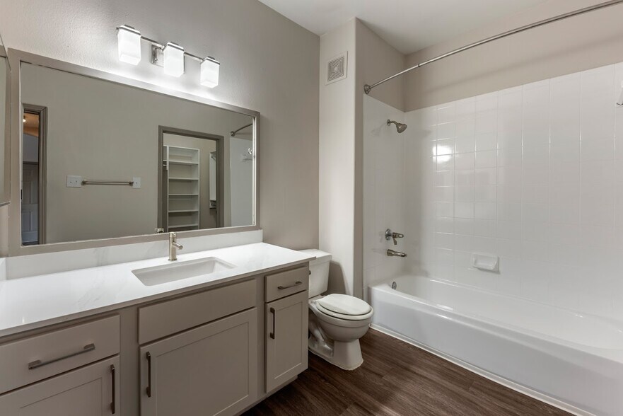 Building Photo - 13401 Metric Blvd