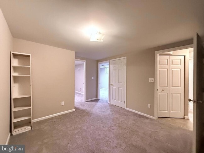 Building Photo - 8703 34th Ave