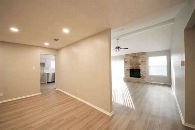 Building Photo - 12010 Ladrido Ln