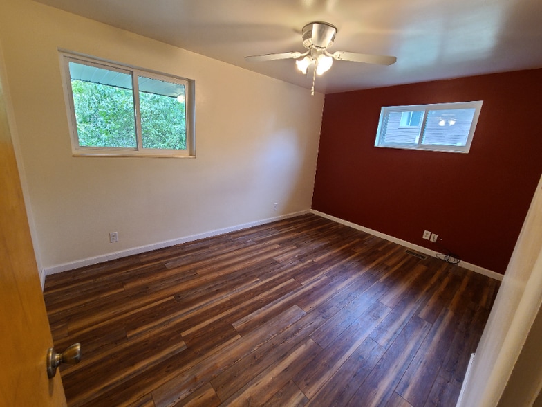 Building Photo - 1338 Henderson Dr